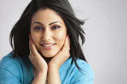 19-ZX187447 - Y-Hina Khan-Y