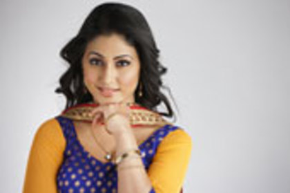 20-ZX187368 - Y-Hina Khan-Y