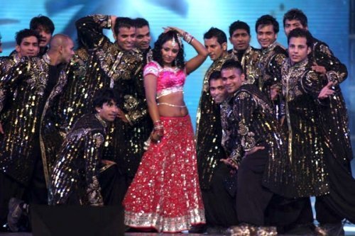 10839207760666536551676 - B-parul chauhan-B