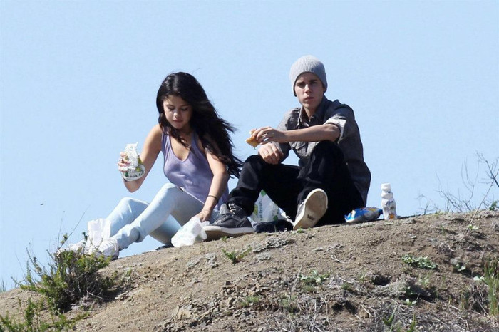 1 - Picnic With Justin---04 April 2012