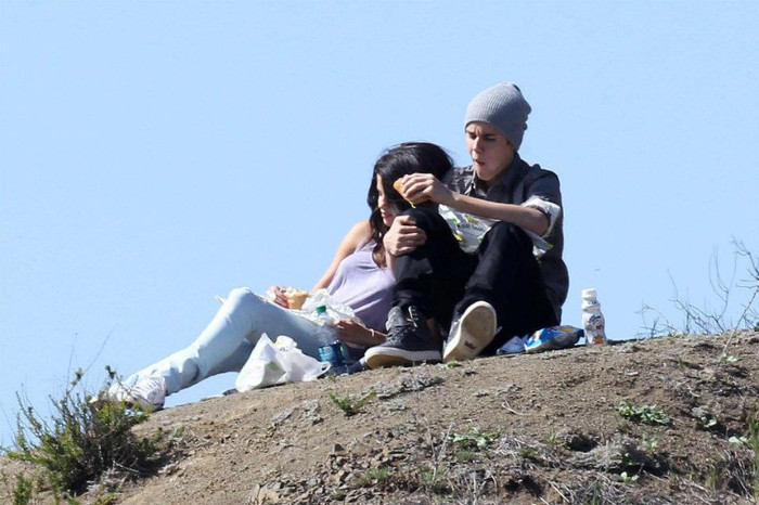 3 - Picnic With Justin---04 April 2012