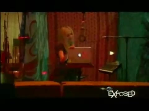 Avril Lavigne - Exposed (Documentary Part 1) 0501
