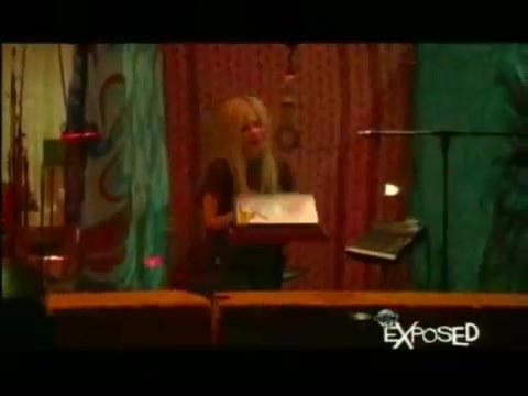 Avril Lavigne - Exposed (Documentary Part 1) 0504