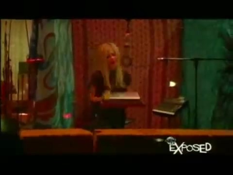 Avril Lavigne - Exposed (Documentary Part 1) 0505