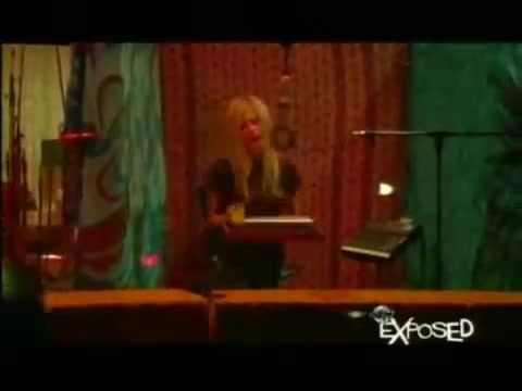 Avril Lavigne - Exposed (Documentary Part 1) 0507