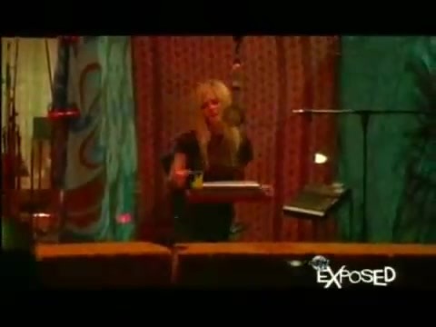 Avril Lavigne - Exposed (Documentary Part 1) 0513 - Avril - Lavigne - Exposed - Documentary - Part - 2