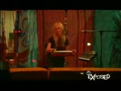 Avril Lavigne - Exposed (Documentary Part 1) 0515 - Avril - Lavigne - Exposed - Documentary - Part - 2