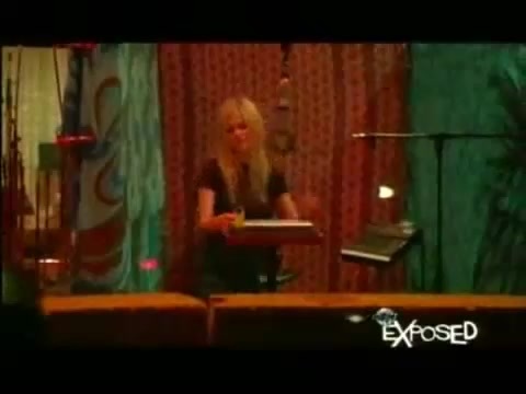 Avril Lavigne - Exposed (Documentary Part 1) 0518