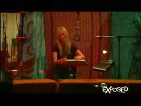 Avril Lavigne - Exposed (Documentary Part 1) 0522 - Avril - Lavigne - Exposed - Documentary - Part - 2