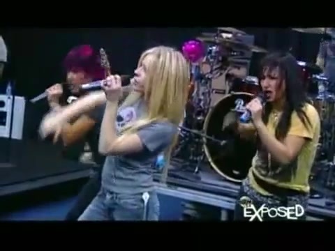 Avril Lavigne - Exposed (Documentary Part 1) 0103
