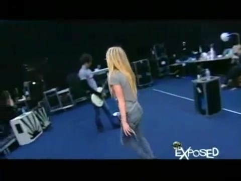 Avril Lavigne - Exposed (Documentary Part 1) 2032