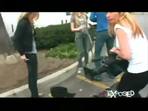 Avril Lavigne - Exposed (Documentary Part 1) 0800