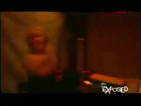 Avril Lavigne - Exposed (Documentary Part 1) 0325 - Avril - Lavigne - Exposed - Documentary - Part - 1