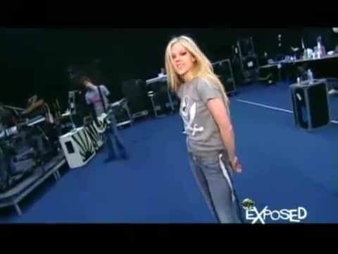 Avril Lavigne - Exposed (Documentary Part 1) 1945