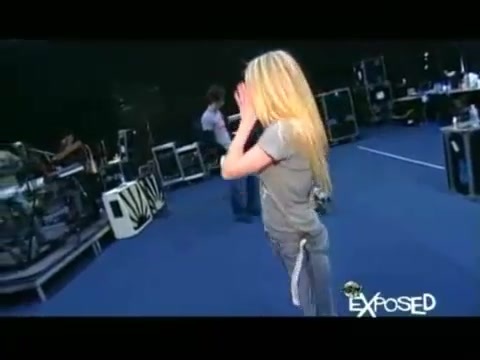 Avril Lavigne - Exposed (Documentary Part 1) 1976