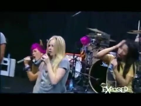 Avril Lavigne - Exposed (Documentary Part 1) 4051