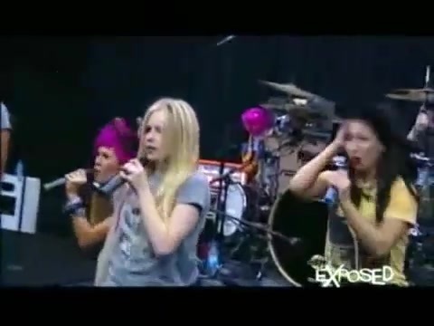 Avril Lavigne - Exposed (Documentary Part 1) 4052