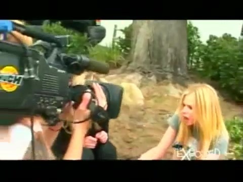 Avril Lavigne - Exposed (Documentary Part 1) 5055