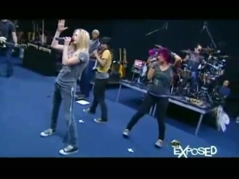 Avril Lavigne - Exposed (Documentary Part 1) 5263