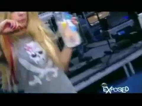 Avril Lavigne - Exposed (Documentary Part 1) 5323