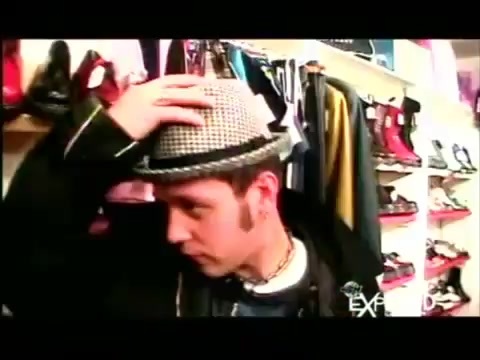 Avril Lavigne - Exposed (Documentary Part 1) 5420