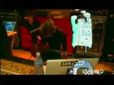 Avril Lavigne - Exposed (Documentary Part 1) 6874 - Avril - Lavigne - Exposed - Documentary - Part - 14