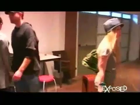 Avril Lavigne - Exposed (Documentary Part 1) 7953