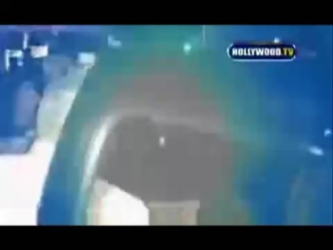 Avril Lavigne - Paparazzi (Various Footage Part 1) 1016