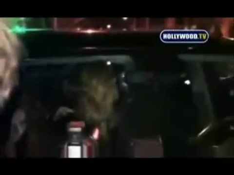 Avril Lavigne - Paparazzi (Various Footage Part 1) 1505 - 27 - years - of - Avril - oo4