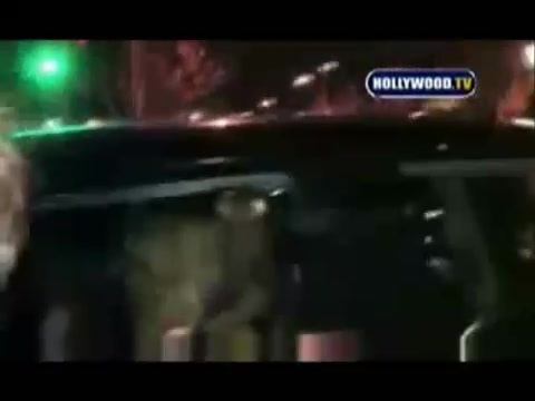 Avril Lavigne - Paparazzi (Various Footage Part 1) 1510 - 27 - years - of - Avril - oo4