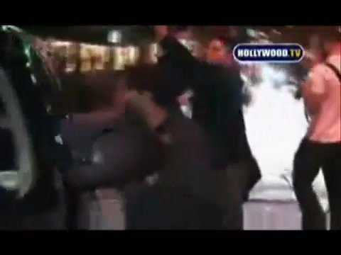 Avril Lavigne - Paparazzi (Various Footage Part 1) 1529