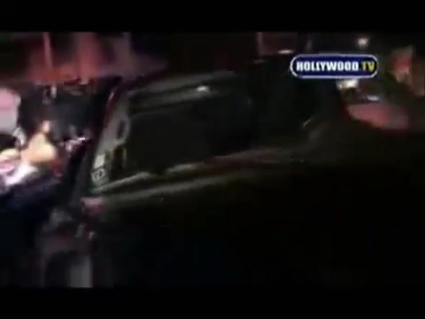 Avril Lavigne - Paparazzi (Various Footage Part 1) 1060 - 27 - years - of - Avril - oo3