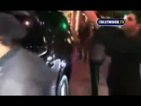 Avril Lavigne - Paparazzi (Various Footage Part 1) 1539 - 27 - years - of - Avril - oo4