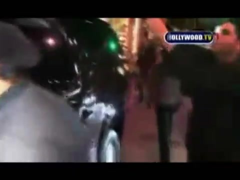 Avril Lavigne - Paparazzi (Various Footage Part 1) 1540 - 27 - years - of - Avril - oo4