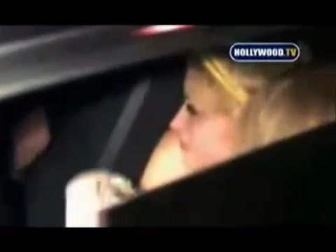 Avril Lavigne - Paparazzi (Various Footage Part 1) 1576 - 27 - years - of - Avril - oo4