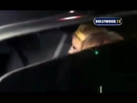 Avril Lavigne - Paparazzi (Various Footage Part 1) 1590 - 27 - years - of - Avril - oo4