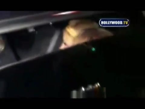 Avril Lavigne - Paparazzi (Various Footage Part 1) 1592 - 27 - years - of - Avril - oo4