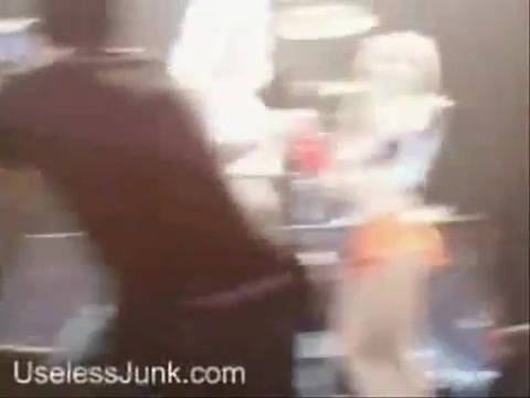 Avril Lavigne - Paparazzi (Various Footage Part 1) 2558