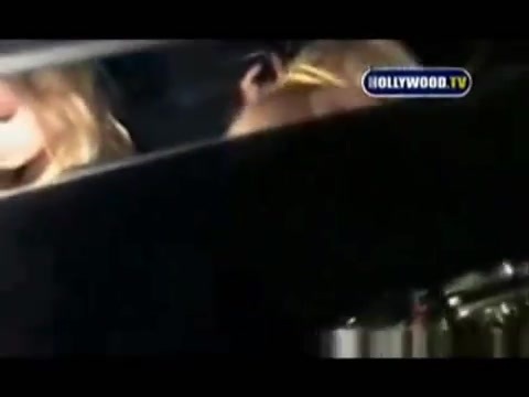 Avril Lavigne - Paparazzi (Various Footage Part 1) 1604 - 27 - years - of - Avril - oo4