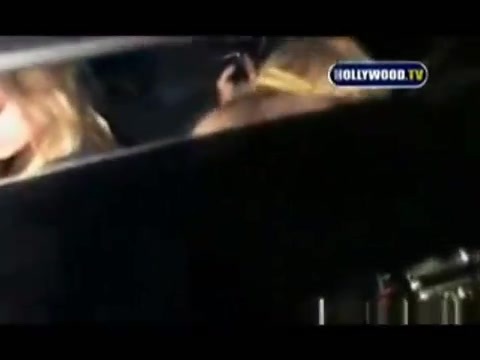 Avril Lavigne - Paparazzi (Various Footage Part 1) 1605 - 27 - years - of - Avril - oo4