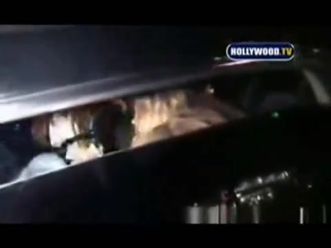 Avril Lavigne - Paparazzi (Various Footage Part 1) 1657