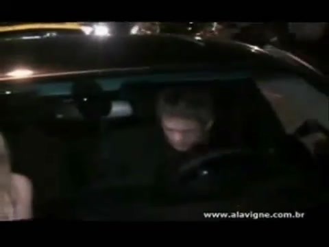 Avril Lavigne - Paparazzi (Various Footage Part 1) 2157