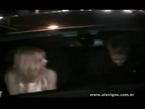 Avril Lavigne - Paparazzi (Various Footage Part 1) 2180