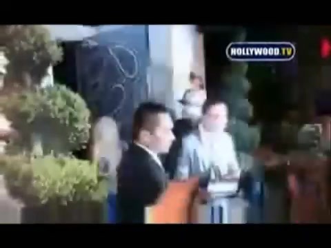Avril Lavigne - Paparazzi (Various Footage Part 1) 1260