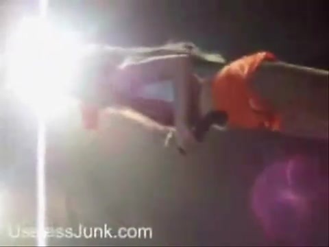 Avril Lavigne - Paparazzi (Various Footage Part 1) 2754