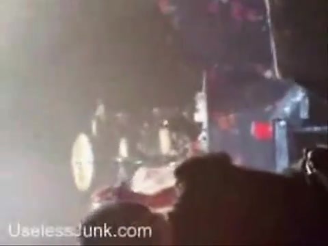 Avril Lavigne - Paparazzi (Various Footage Part 1) 3537 - 27 - years - of - Avril - oo8