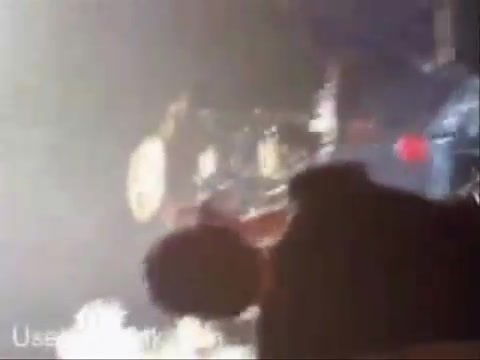 Avril Lavigne - Paparazzi (Various Footage Part 1) 3546