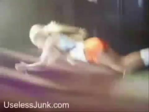 Avril Lavigne - Paparazzi (Various Footage Part 1) 3118