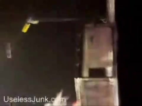 Avril Lavigne - Paparazzi (Various Footage Part 1) 3583