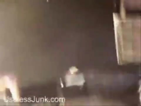 Avril Lavigne - Paparazzi (Various Footage Part 1) 3594